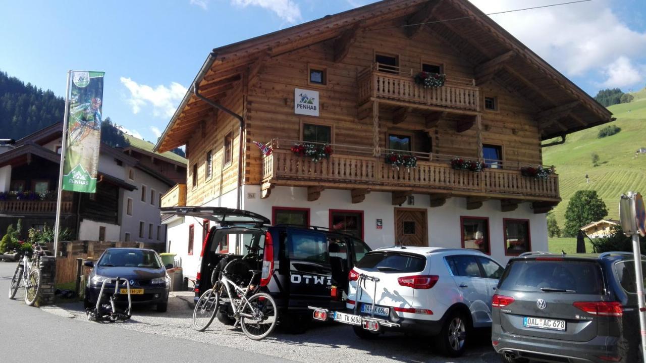 Sportpension Penhab Saalbach-Hinterglemm Exterior photo